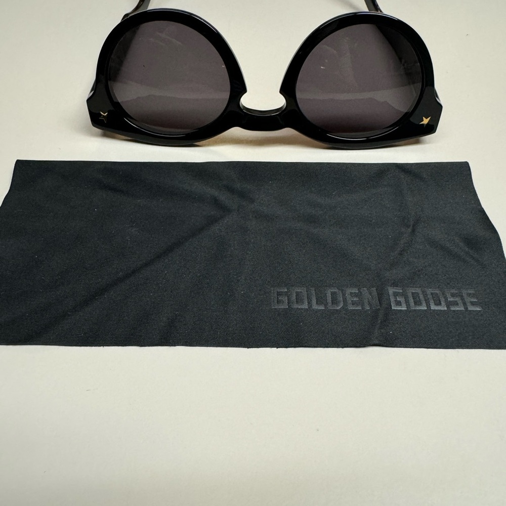 Golden Goose Cameron Panthos Sunglasses Unisex - Picture 5 of 7